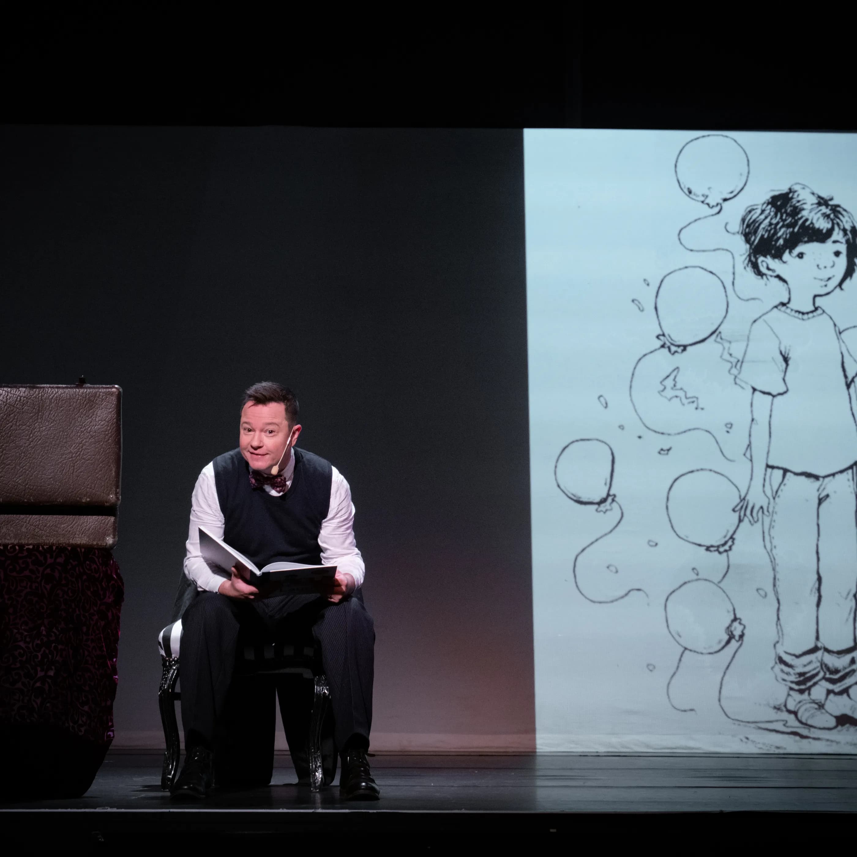 Lesung des Kinderbuches Laurin geht ins Theater mit Konstantin Krisch